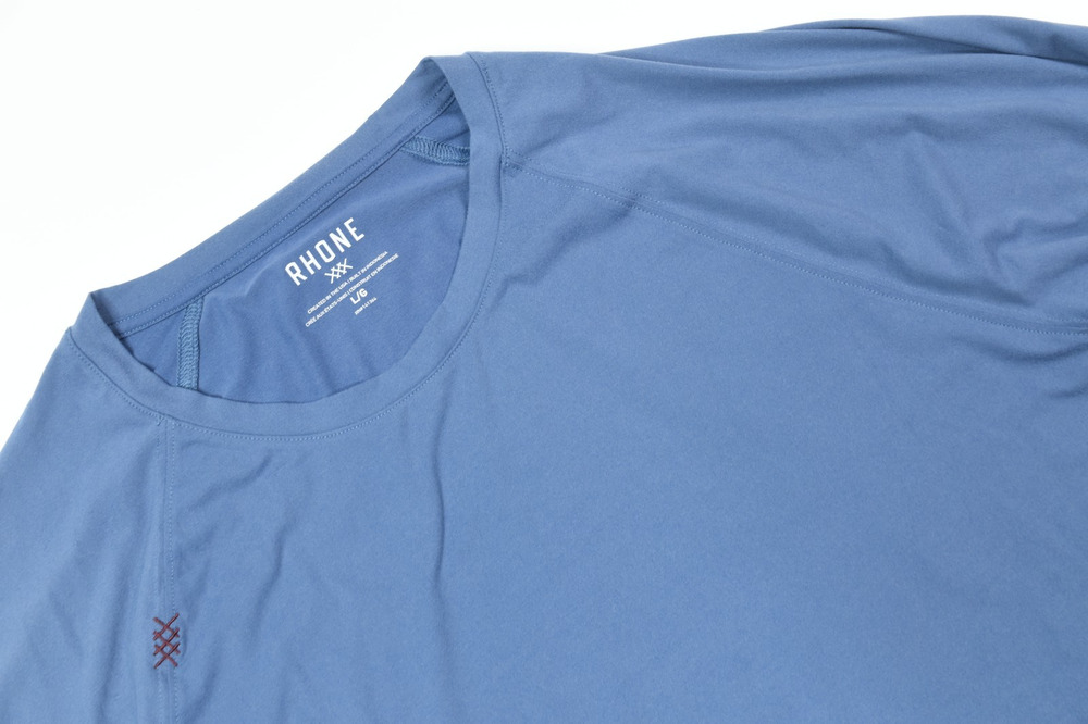 RHONE Reign Training Shirt Mens Large Blue Long Sleeve Pullover Stretch Gym